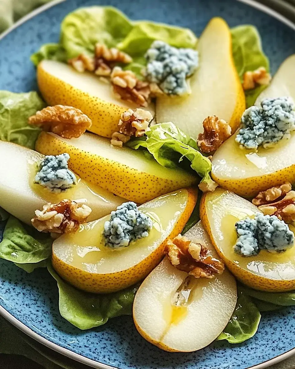 Pear and Blue Cheese Salad: A Delicious Recipe to Try!