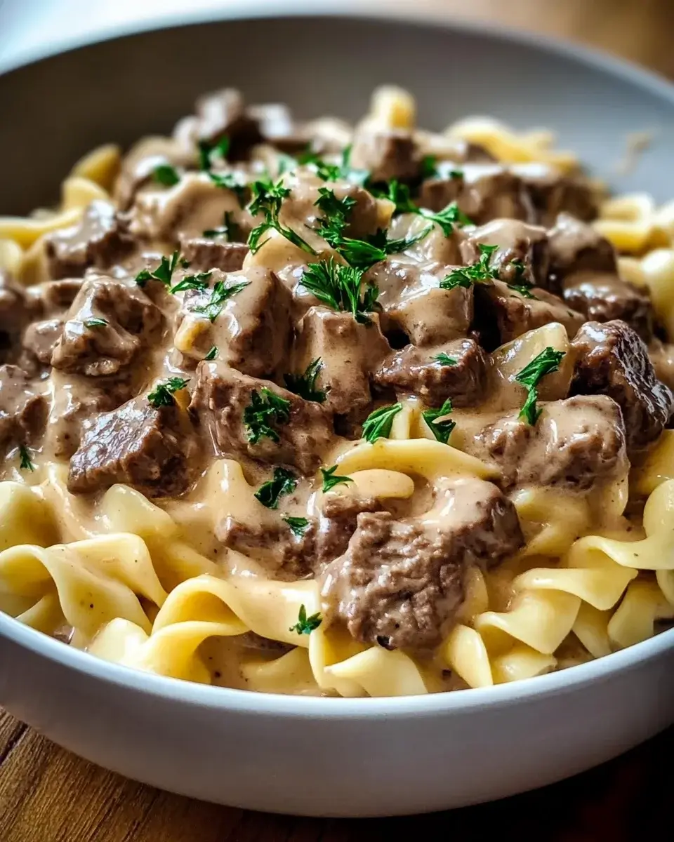 Crockpot Beef Stroganoff: A Delicious Easy Recipe!