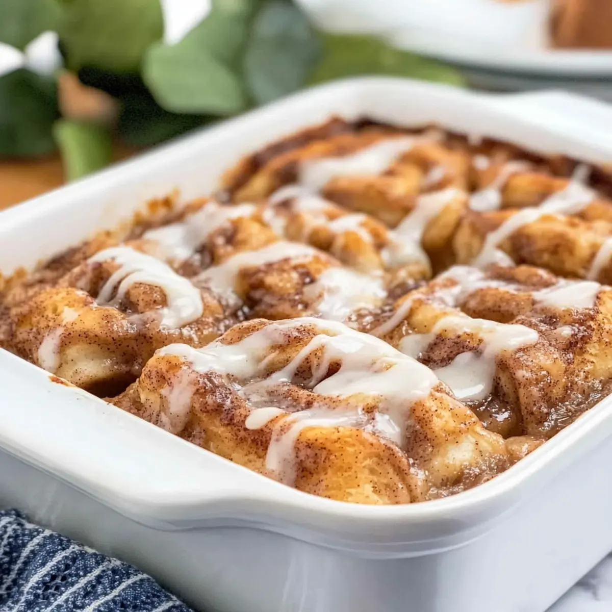 Cozy Up with Apple Cinnamon Bun Breakfast Casserole Magic